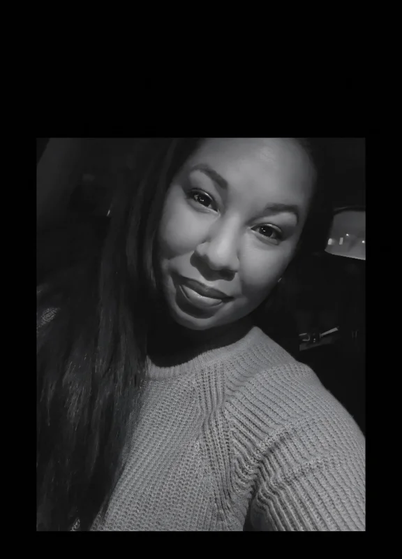 Ali R.