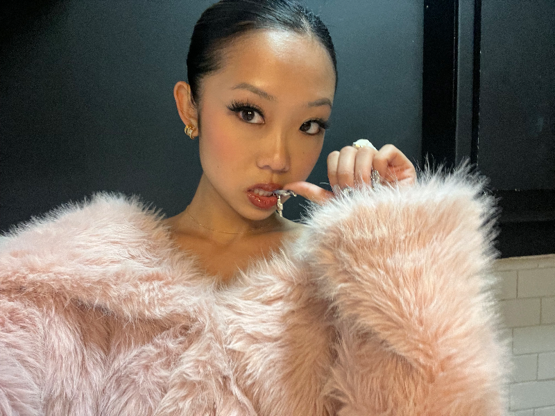Via Zhu