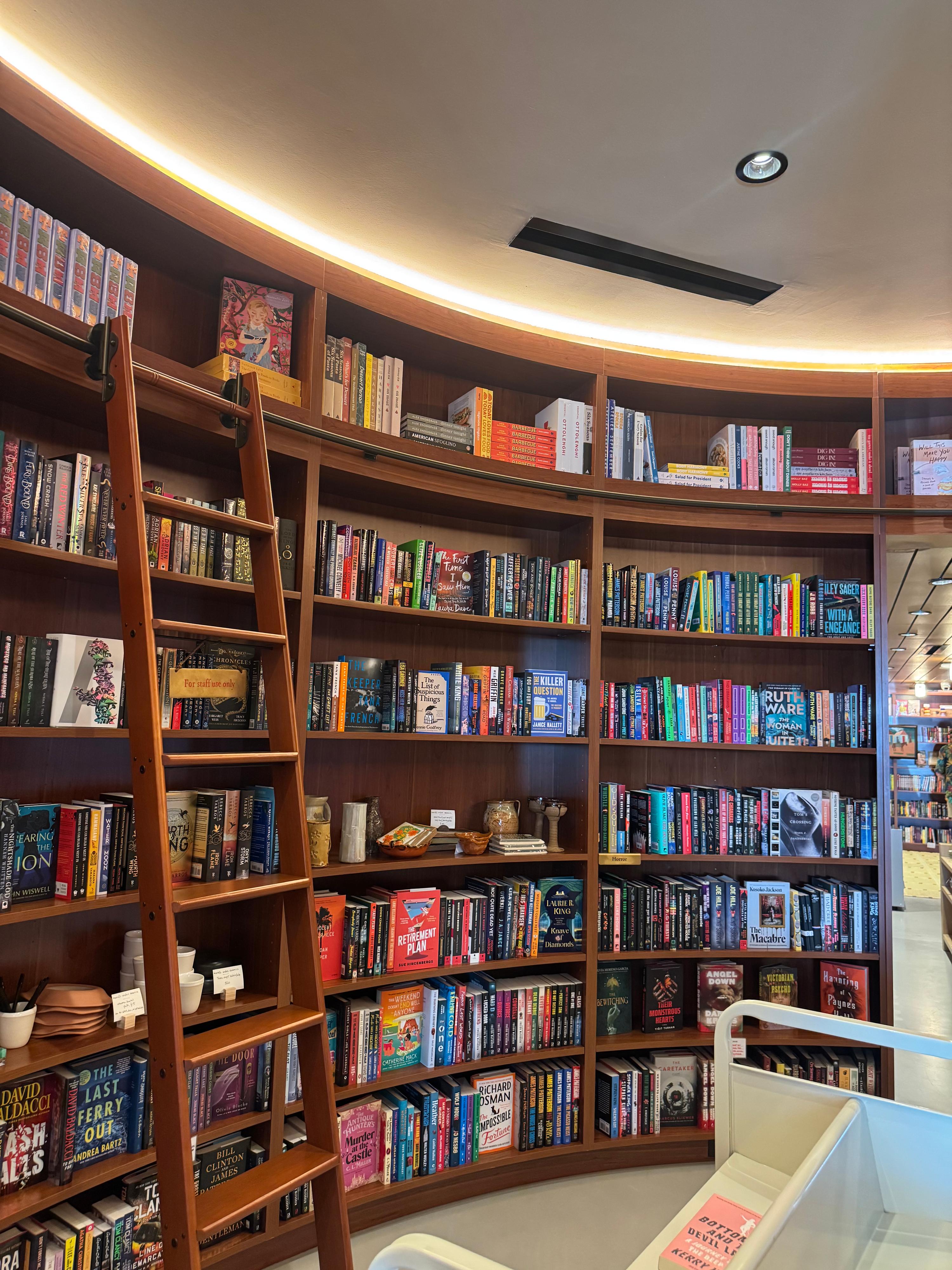 Bird’s Bookstore