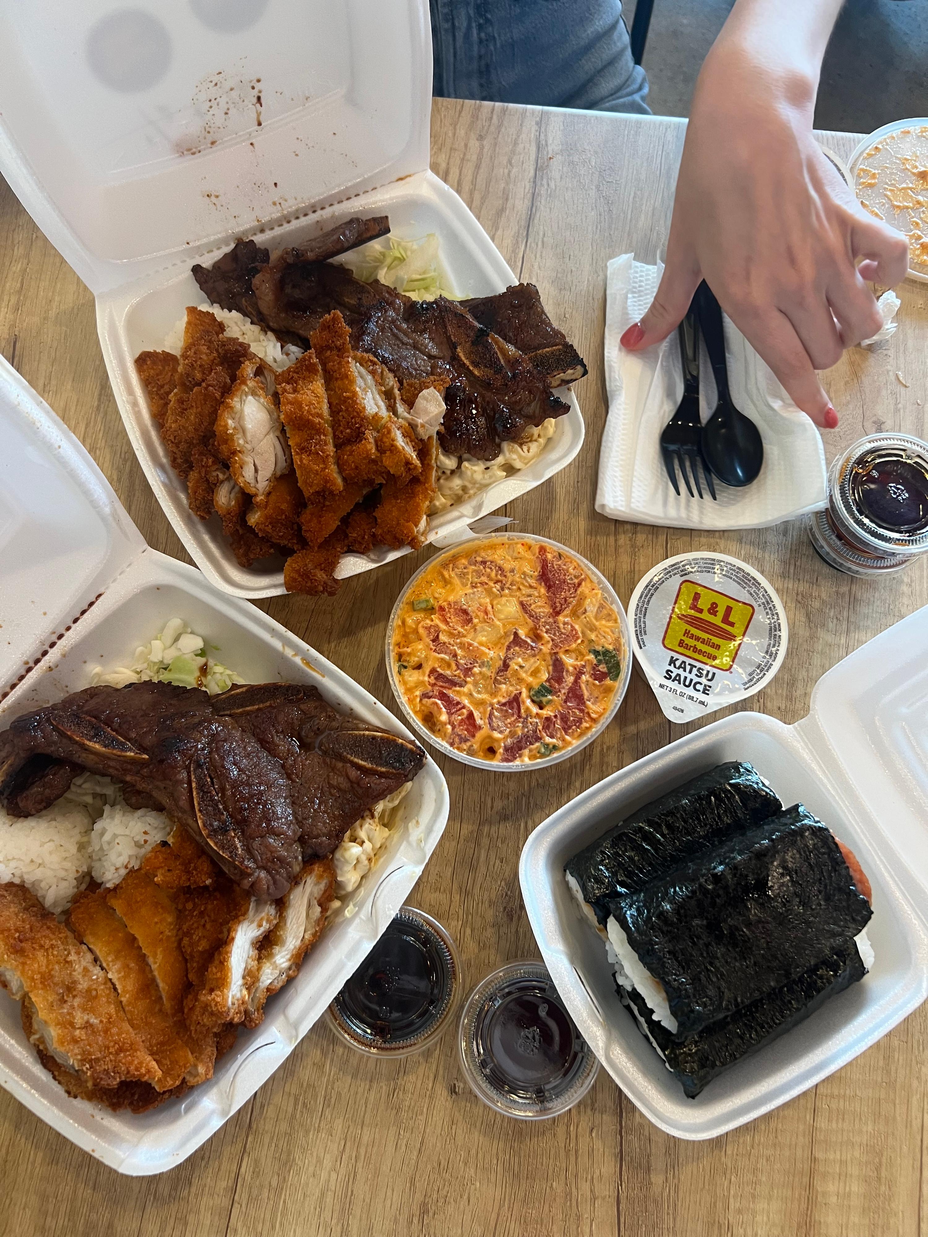 L&L Hawaiian Barbecue